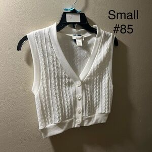 White crop sweater vest